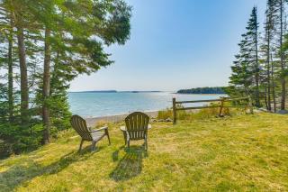 Waterfront Roque Bluffs Hideaway with Private Beach - Machias - 0