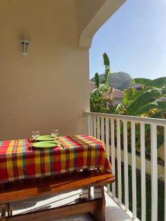 Appartements CHEZ COCO - Résidence de charme au coeur de Terre-de-haut - Clim, kitchenette, terrasse et Wifi - Proche Centre & Plage - 1