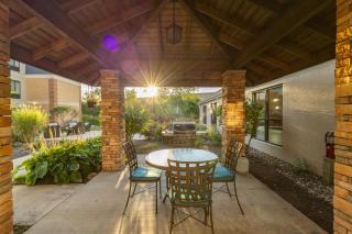 Staybridge Suites Middleton/Madison-West by IHG - 4