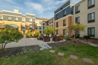 Staybridge Suites Middleton/Madison-West by IHG - Middleton - 1