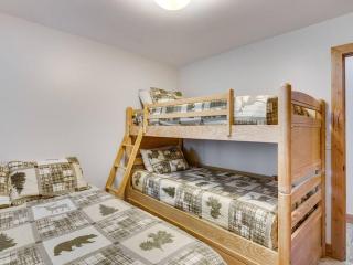 Luxury Single Level, Great Location, Hot Tub, Arcade - 5