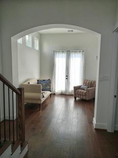 Cozy and Welcoming Home - 6