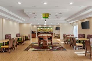 Best Western Plus North Shore Hotel - Danvers - 4