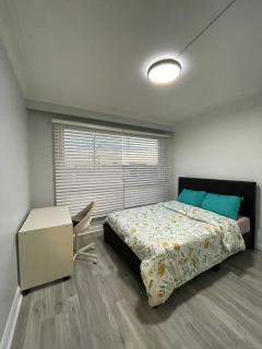 Toronto Full Bed in a Room - Midtown - Toronto - 9