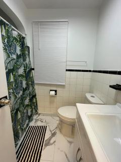 Toronto Full Bed in a Room - Midtown - Toronto - 2