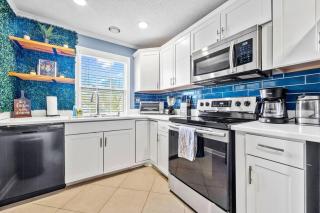 Cozy modern 2bd 2bt home 15 mins to every major attractions - 8