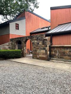 Hill Top Lodging Mountain Forest View Lodge - - 4