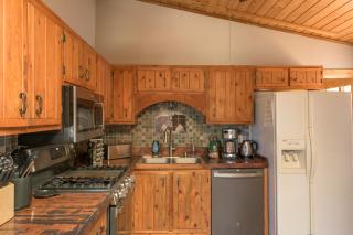 Gorgeous Cabin 3 Rooms & 2 Baths - 6