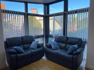 ParkCentral Birmingham City Centre - near Chinatown - private gated free parking - Birmingham - 0