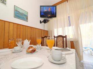 Apartments Villa Marijana - Comfort Two Bedroom Apartment with Terrace and Garden View Marijana 2 - Prizba - 9
