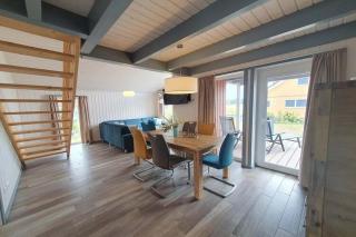 Ferienhaus mit Terrasse und Balkon - Granzow - 0