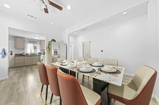 Great Location Oasis w Huge Backyard Near DTLA ,USC ,Ktown - 0