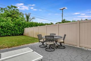 Contemporary 3BR 3 BA Duplex, Amazing Outdoor Area - Fort Lauderdale - 1