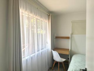 Private room with separate bathroom and carpark - Auckland - 7