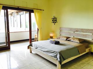 Eco-Lodge - Spacious, homey, pool view - Canggu - 6