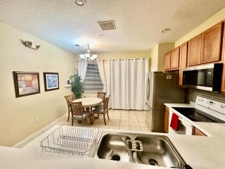 Grand Luxury 3BR Townhouse Near Disney Parks - Kissimmee - 5