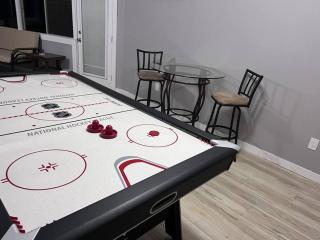 Cozy Escape WGameRoom HSWifi Aprox10Min to NRG - Houston - 0