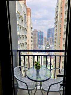 Home of the GoodVibes Red Residences Makati - Manila - 9