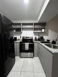 Modern & Central 2BR w Pool & Gym Prime Location - San Salvador - 9