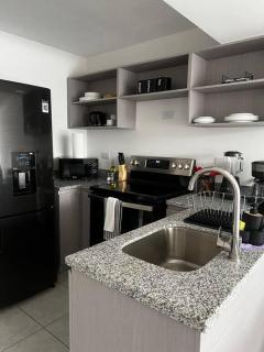 Modern & Central 2BR w Pool & Gym Prime Location - San Salvador - 6
