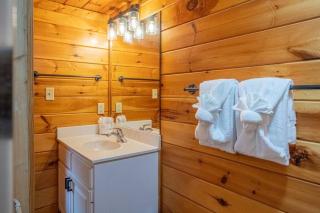 5BR Log Cabin, Game Room, Hot Tub, Swimming pool - 7