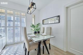 bnbmehomes - High-end 2BR Apartment on Burj Khalifa Blvd - Dubai - 2