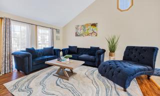 Pet friendly,3 Queen beds, One-Full bed with Fast free WIFI - Omaha - 8