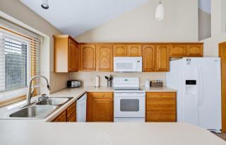 Pet friendly,3 Queen beds, One-Full bed with Fast free WIFI - Omaha - 2