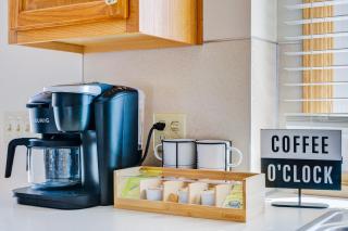 Pet friendly,3 Queen beds, One-Full bed with Fast free WIFI - Omaha - 1