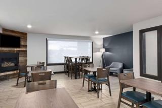 Super 8 by Wyndham Big Timber - 1