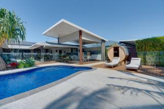 Gold Coast Luxury 4-BR Retreat - Gold Coast - 0
