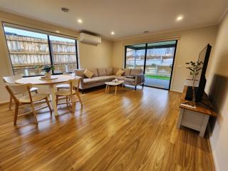 Getaway on Amaroo Way - Moe - 8