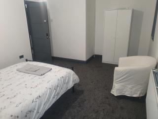 Double bed rooms in Meadowhall, Tinsley - Sheffield - 6