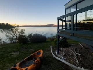 Surveyor's Cottage - Surveyors Bay - 9