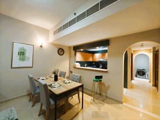 369 Stays- 1 Bedroom Apartment in Sports City - Dubai - 4