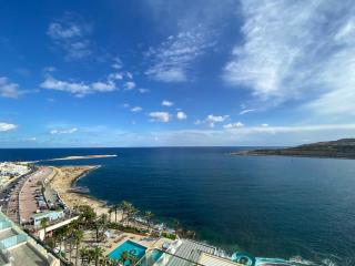 MIA White Luxury Suite - Topfloor two bed in Qawra - St Paul's Bay - 2