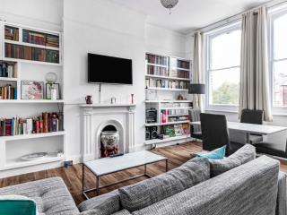 Spacious London Flat Near Primrose Hill & Camden Pass the Keys - 1
