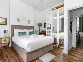 Spacious London Flat Near Primrose Hill & Camden Pass the Keys - Londra - 8