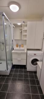 Small cosy and fully equipped apartment with the possibility to rent a car through Getaround - Tromsø - 3