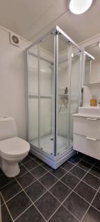 Small cosy and fully equipped apartment with the possibility to rent a car through Getaround - Tromsø - 2
