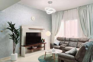 Cozy Urban 1BR - Dubai - 0