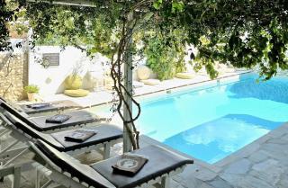 Aphrodite Boutique Hotel - 4