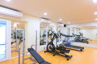 Redfox Cinemascope An Apart Hotel - 2