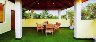 Redfox Cinemascope An Apart Hotel - 1