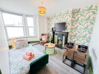 2 Bedroom Flat with indoor fireplace in Shepherds Bush, near White City - Londra - 8