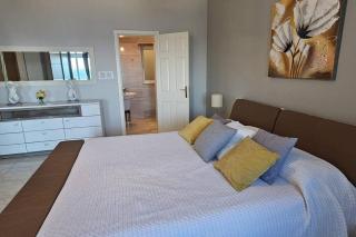 Front Sea View 3 Bedroom 2 bathrooms at Sliema Beach Promenade - Sliema - 3