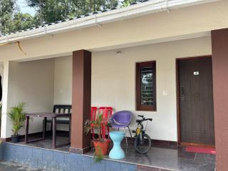 Silver S S Shadow Home Stay - Chikmagalūr - 3