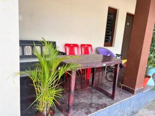 Silver S S Shadow Home Stay - Chikmagalūr - 5
