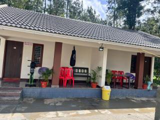 Silver S S Shadow Home Stay - Chikmagalūr - 1