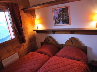 Duplex 3 chambres avec balcon, skis aux pieds, WiFi et parking couvert - FR-1-352-1 - Arc 1800 - 4